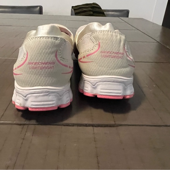 Skechers EZ Flex Take It Easy Slip On Walking Shoe Womens Size 6 Beige - Picture 3 of 9